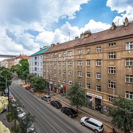 Apartamento Jaromirova 9